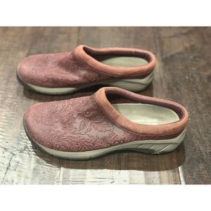 MERREL Embossed Leather Loafers Comfort Shoes Slip On Burgundy Red Sz 8.5